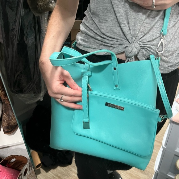 🩵Tiffany & Co Purse🩵 - Picture 8 of 11